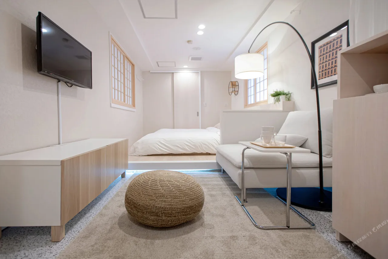 Asakusa YOSHII Hotel — rooms and atmosphere