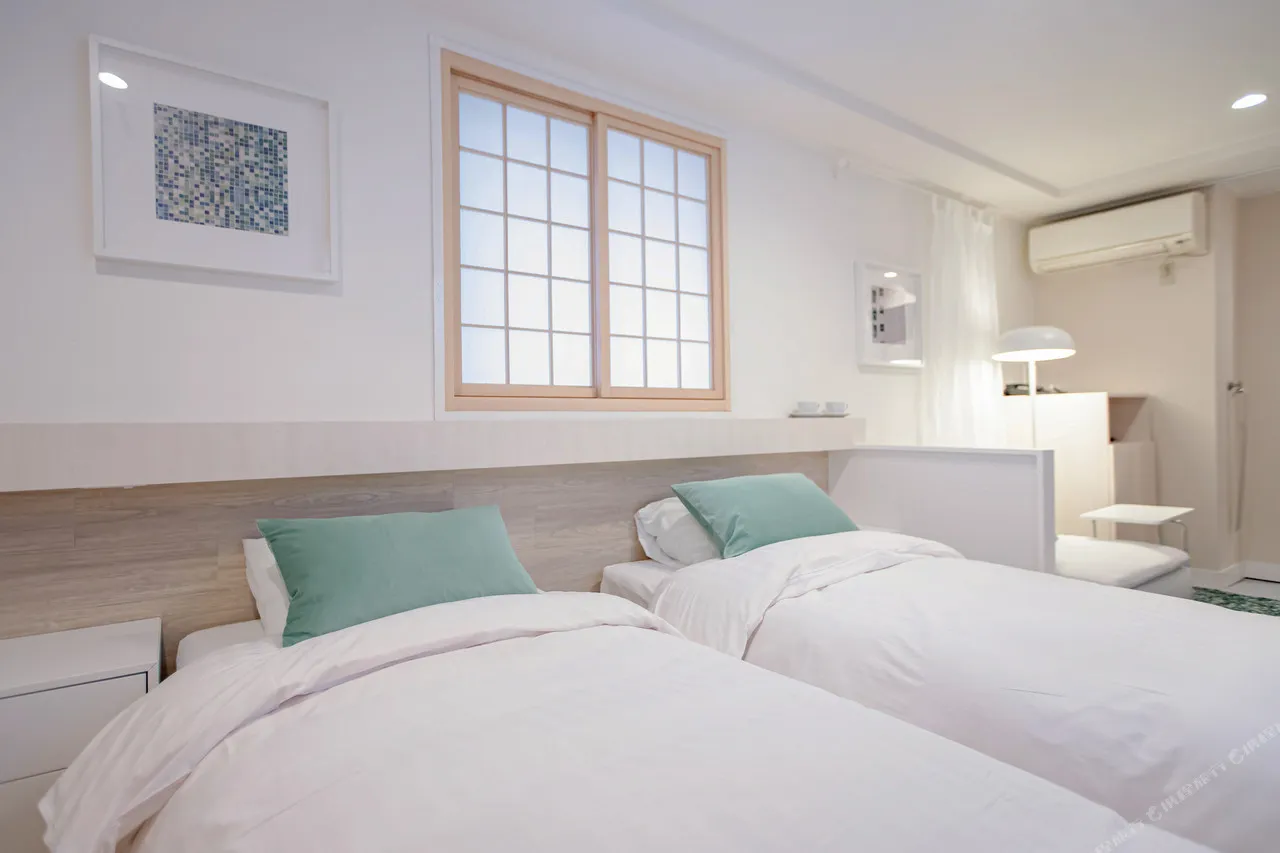 Asakusa YOSHII Hotel — rooms and atmosphere