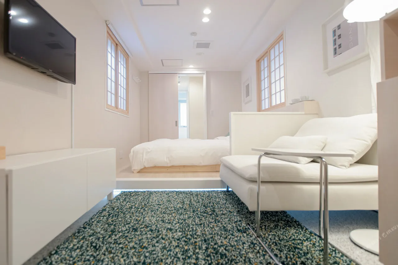 Asakusa YOSHII Hotel — rooms and atmosphere