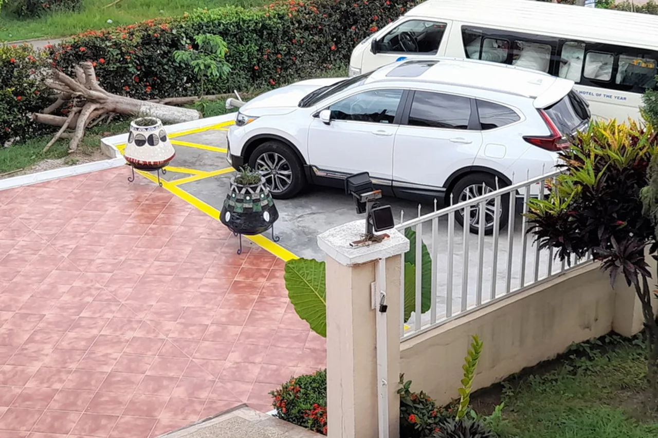 Asantewaa Premier Hotel — ภาพห้องพักและบรรยากาศ