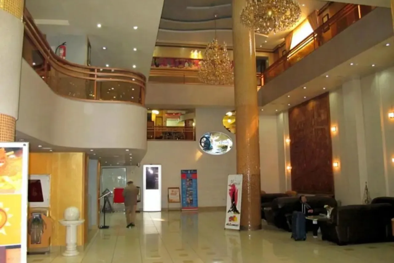 Aseman Hotel — ภาพห้องพักและบรรยากาศ