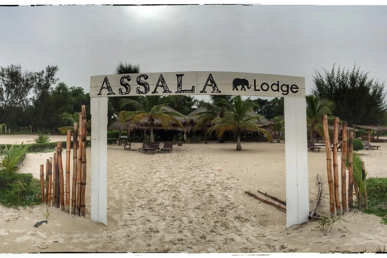Assala Lodge & Beach Resort — โรงแรมในลีเบรอวีล