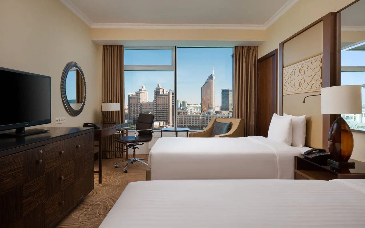 Astana Marriott Hotel — rooms and atmosphere