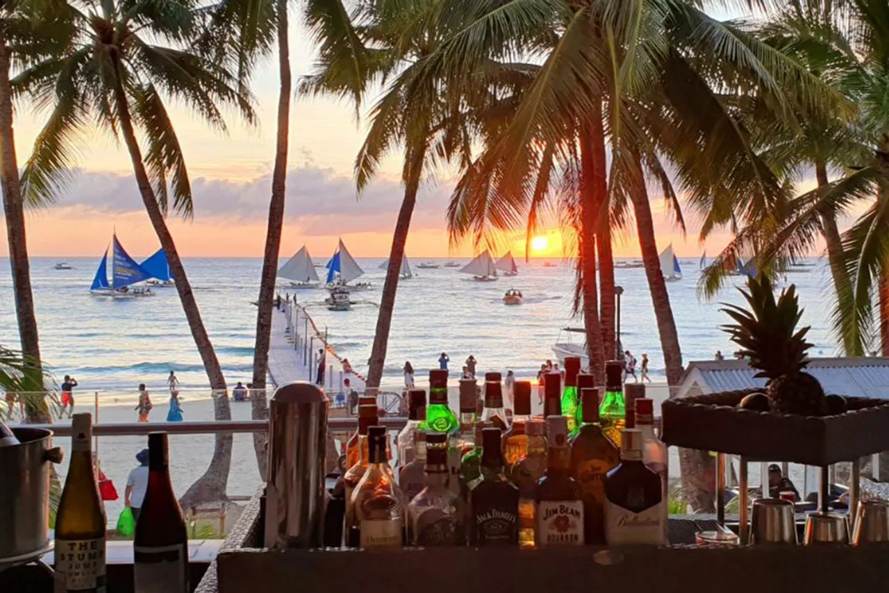 Astoria Boracay — ภาพห้องพักและบรรยากาศ