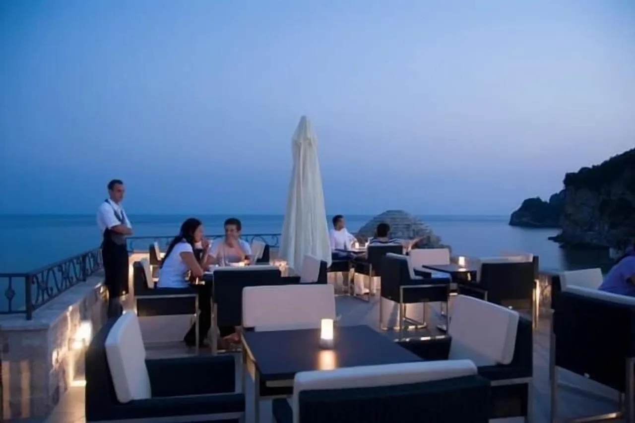 Astoria Boutique Hotel — ภาพห้องพักและบรรยากาศ