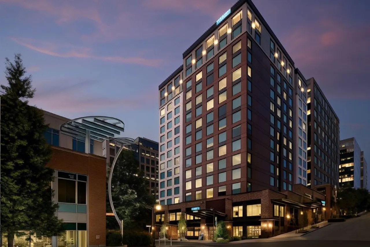 Astra Hotel, Seattle, a Tribute Portfolio Hotel by Marriott — โรงแรมในซีแอตเทิล