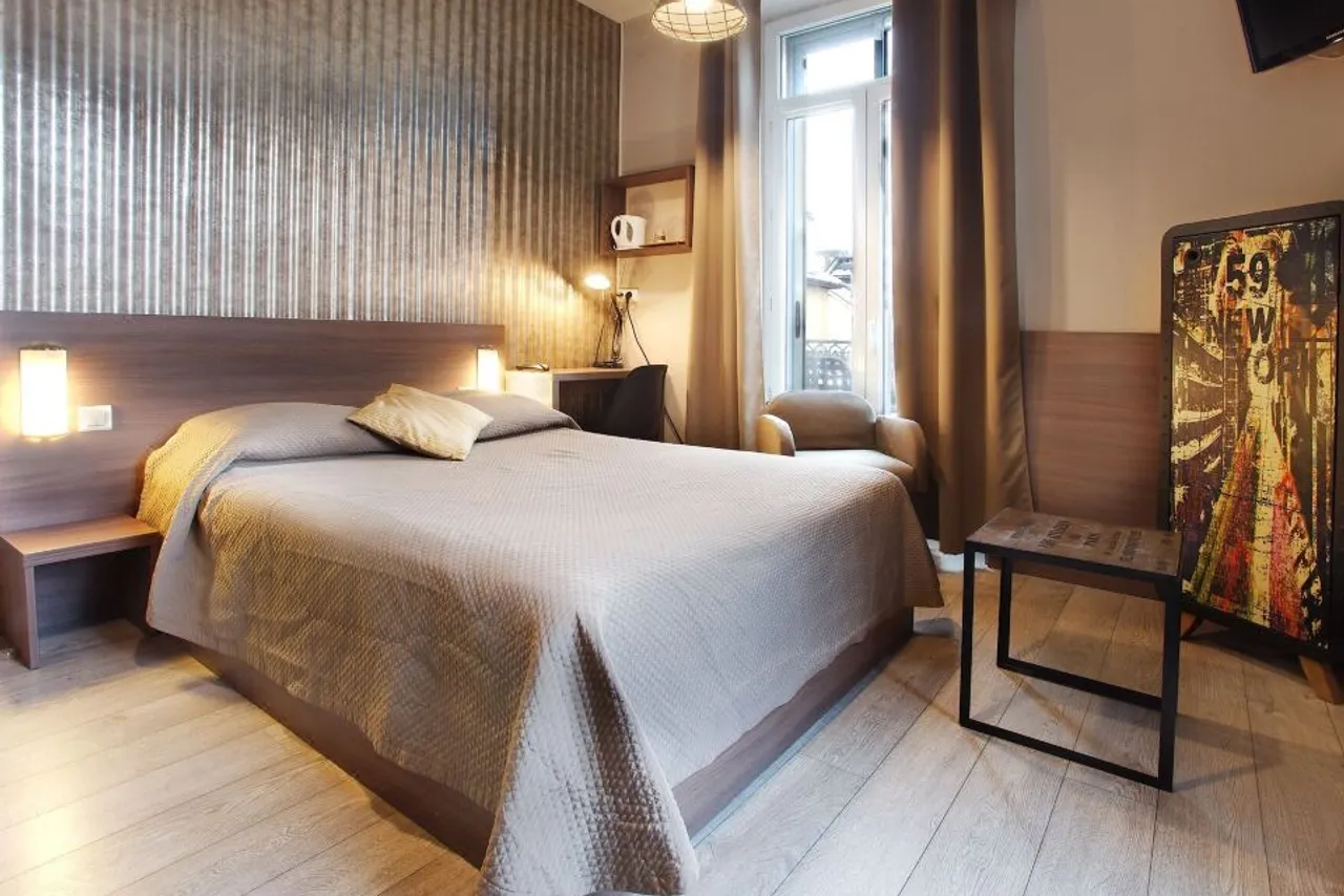 Atipik Hôtel Alexandra — rooms and atmosphere