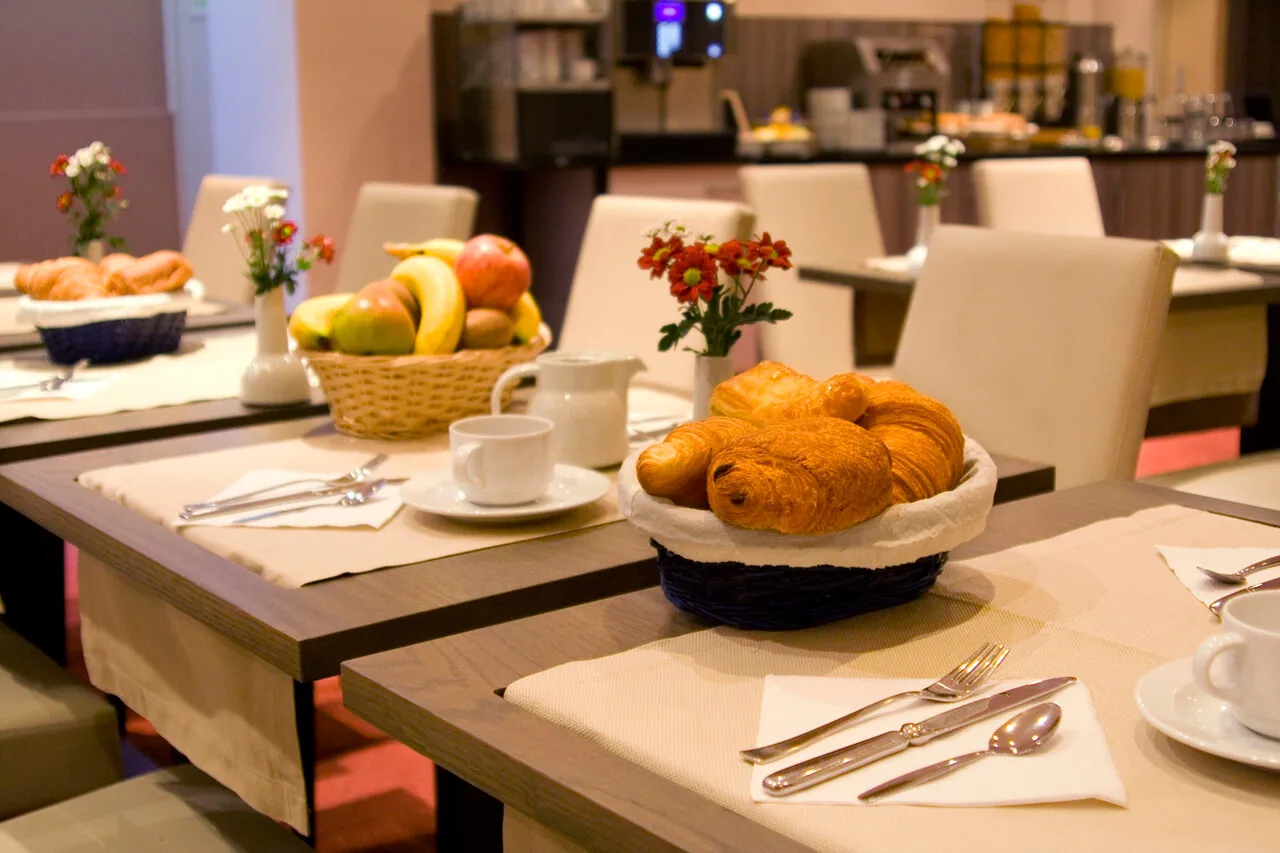 Atlas Hotel Brussels — rooms and atmosphere