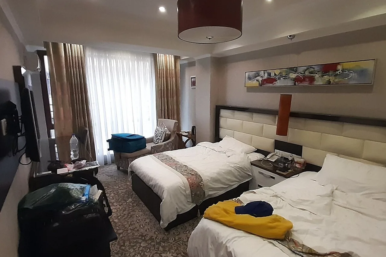 Atlas Hotel Dushanbe — ภาพห้องพักและบรรยากาศ