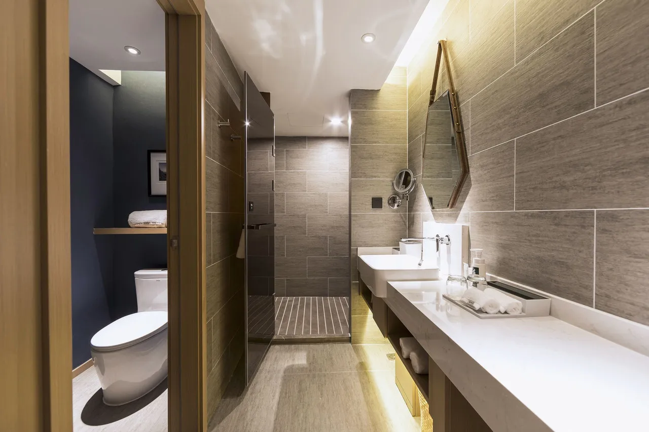 Atour Hotel Luoyang — rooms and atmosphere