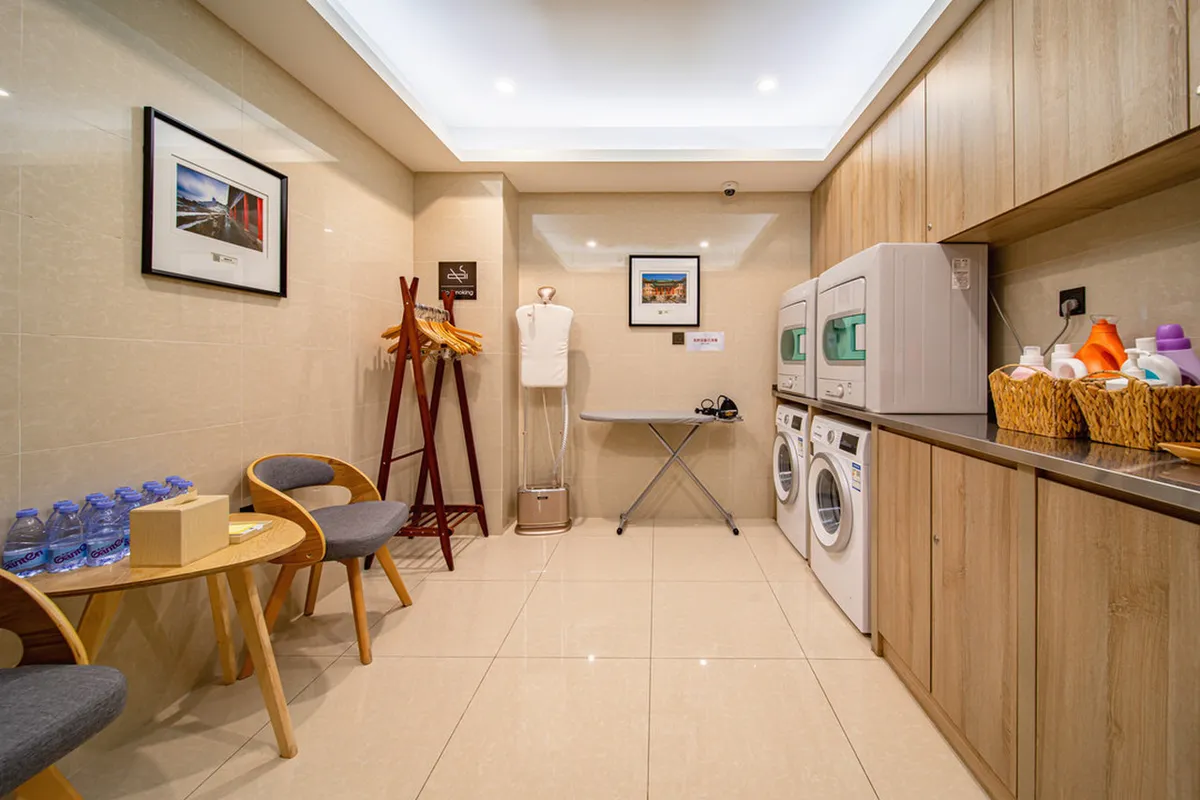 Atour Hotel Nanjing Confucius Temple — rooms and atmosphere