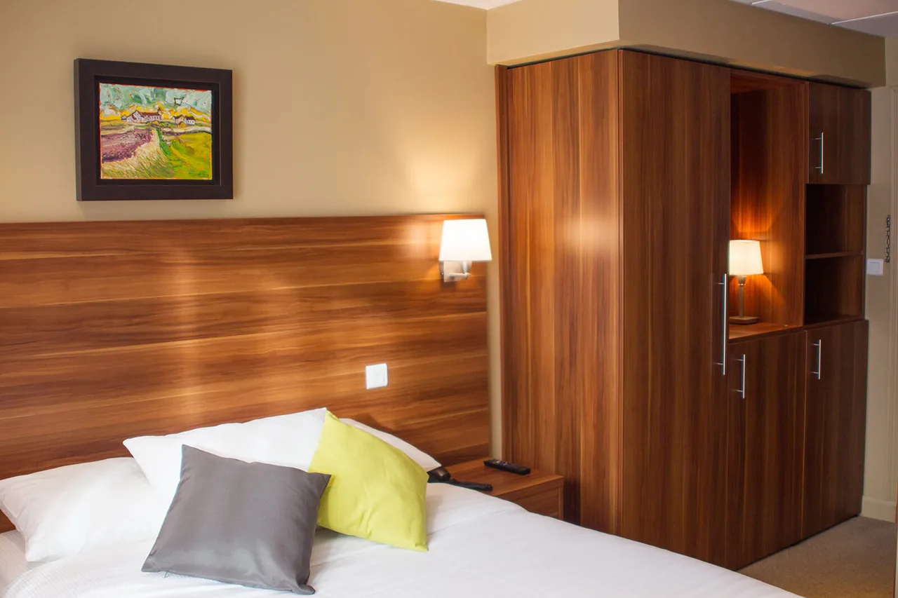 Auberge Saint-Pierre — โรงแรมในแซ็งปีแยร์