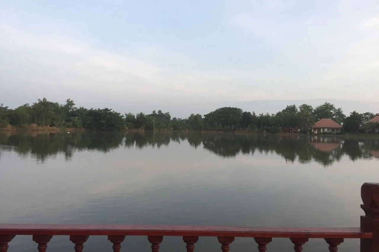 Aureum Palace Hotel &amp; Resort Nay Pyi Taw — rooms and atmosphere