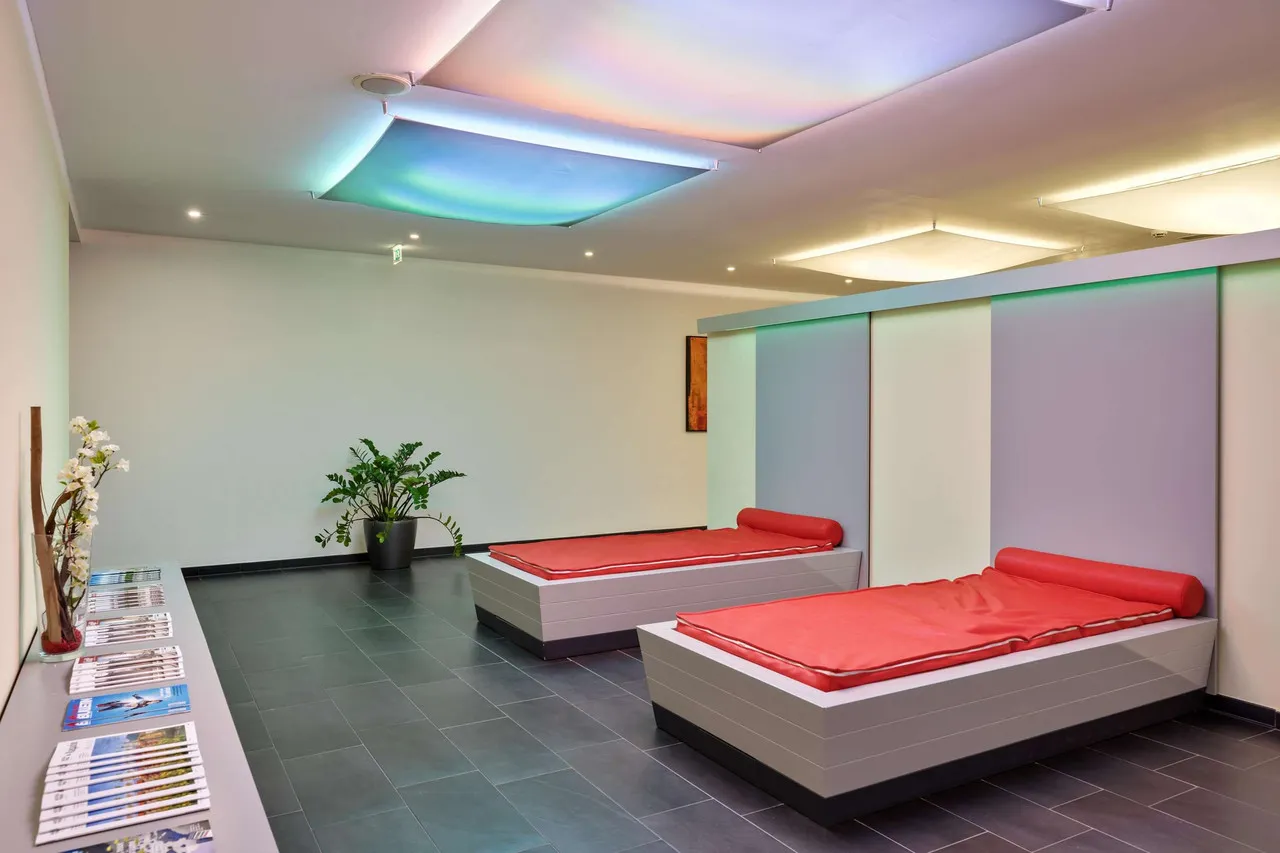 Austria Trend Hotel Congress Innsbruck — rooms and atmosphere