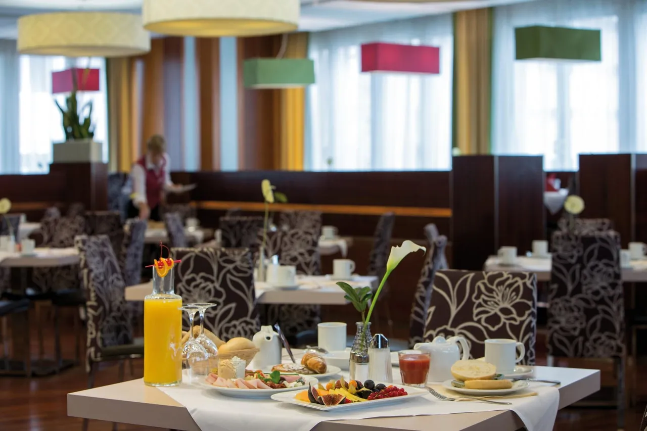 Austria Trend Hotel Europa Graz — rooms and atmosphere