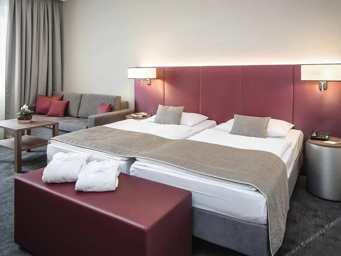 Austria Trend Hotel Europa Salzburg — rooms and atmosphere