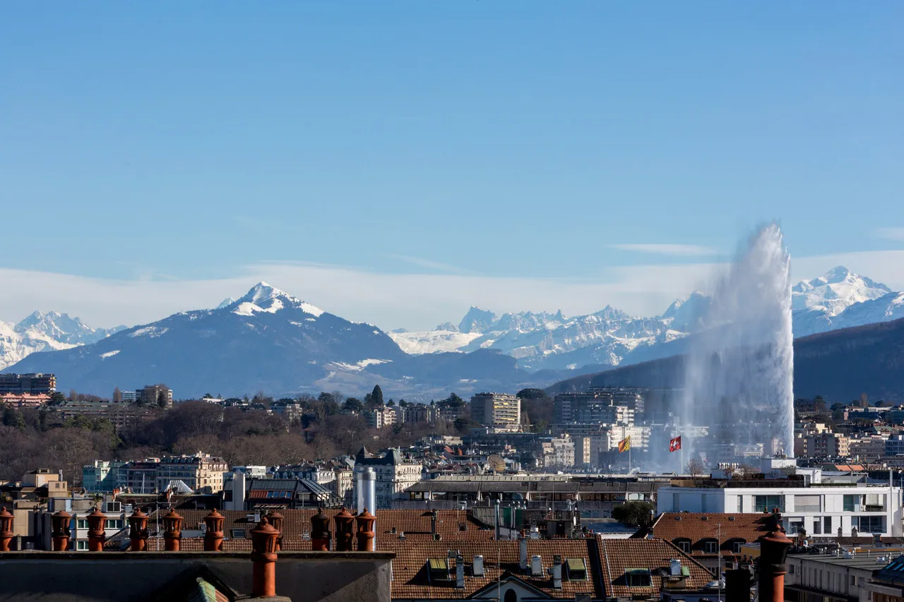 Auteuil Manotel Geneva — rooms and atmosphere