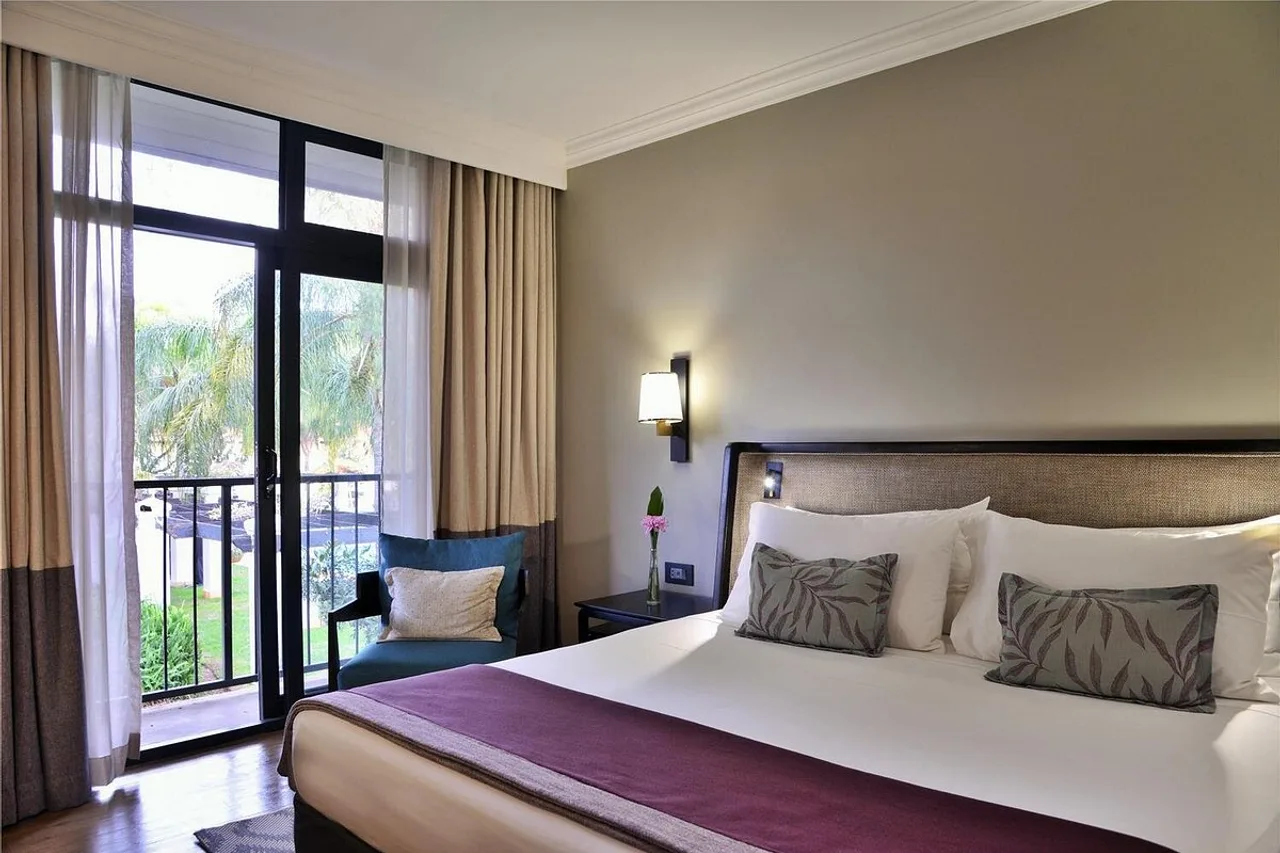 Avani Gaborone Resort & Casino — ภาพห้องพักและบรรยากาศ