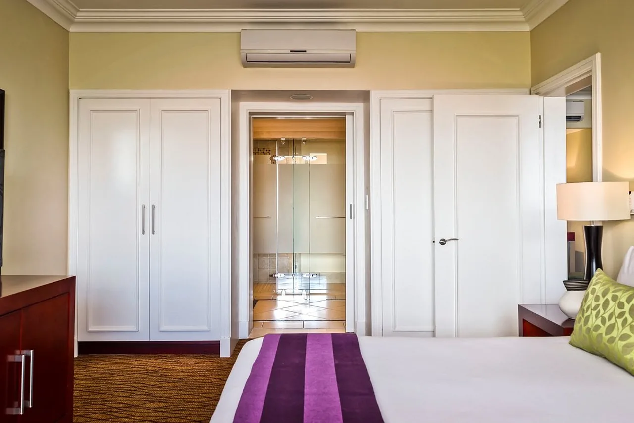 Avani Windhoek Hotel &amp; Casino — ภาพห้องพักและบรรยากาศ