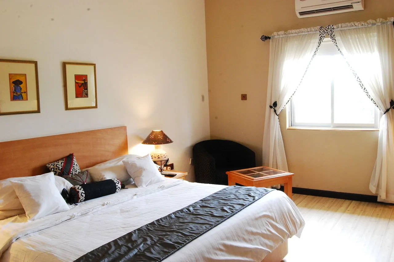 Axari Hotel & Suites — ภาพห้องพักและบรรยากาศ