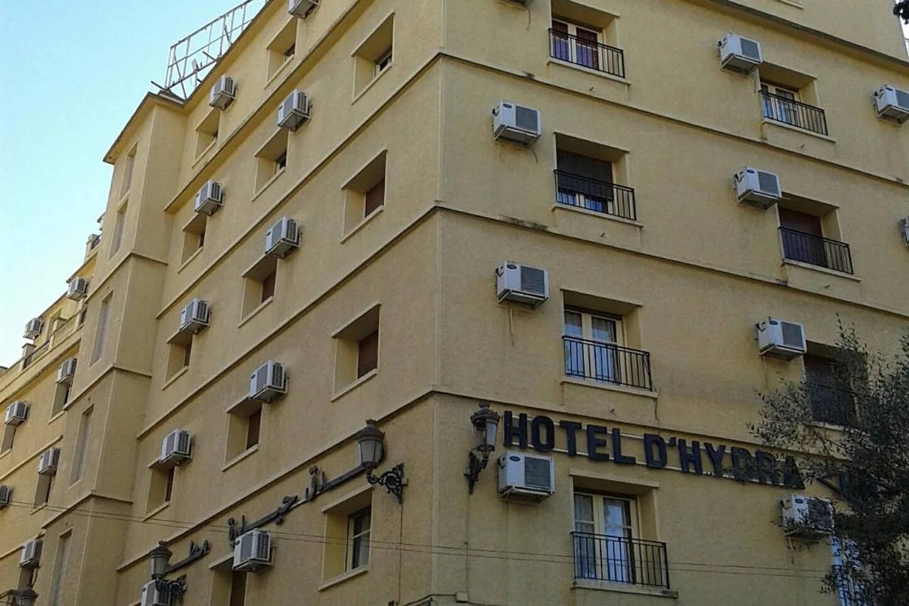 AZ Hotel Hydra — โรงแรมในแอลเจียร์