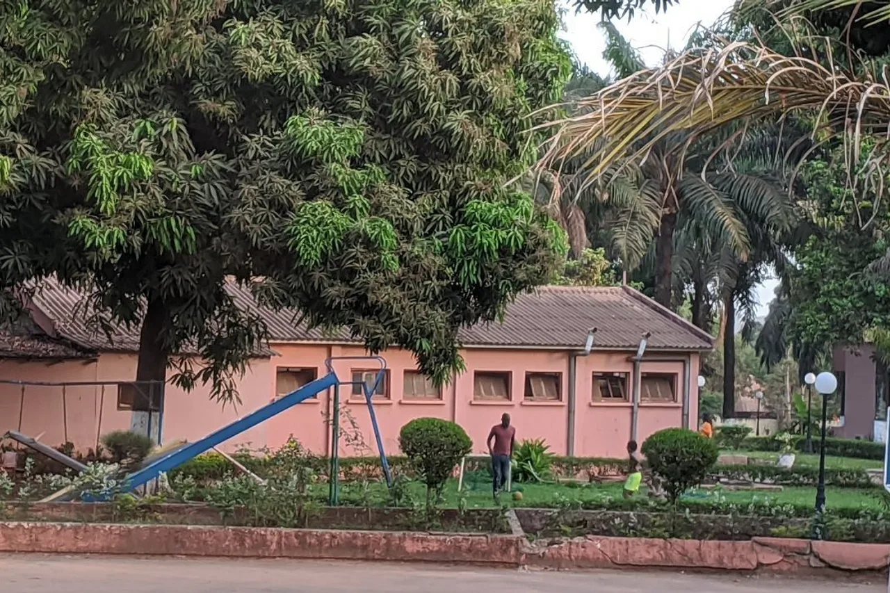 Azalai Hotel 24 de Setembro Bissau — rooms and atmosphere