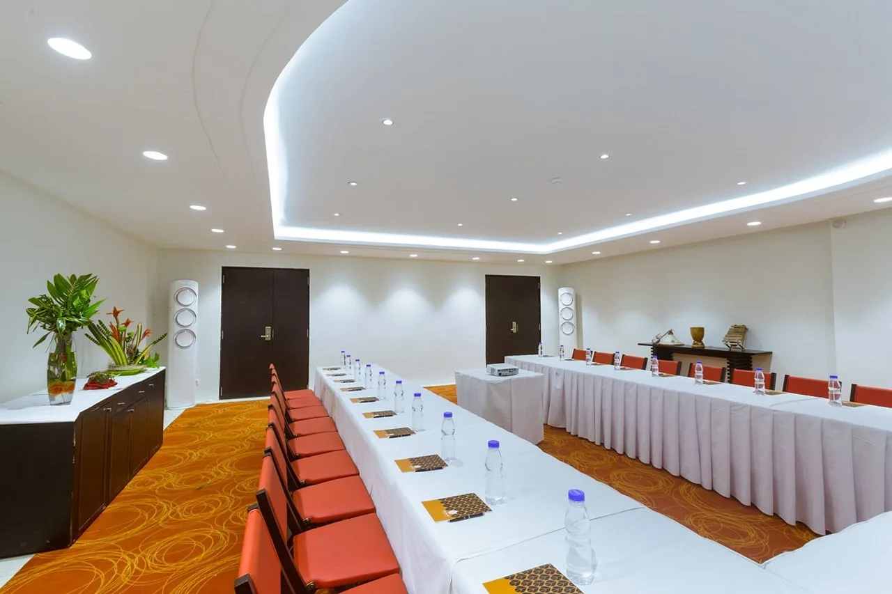 Azalai Hotel Salam — rooms and atmosphere