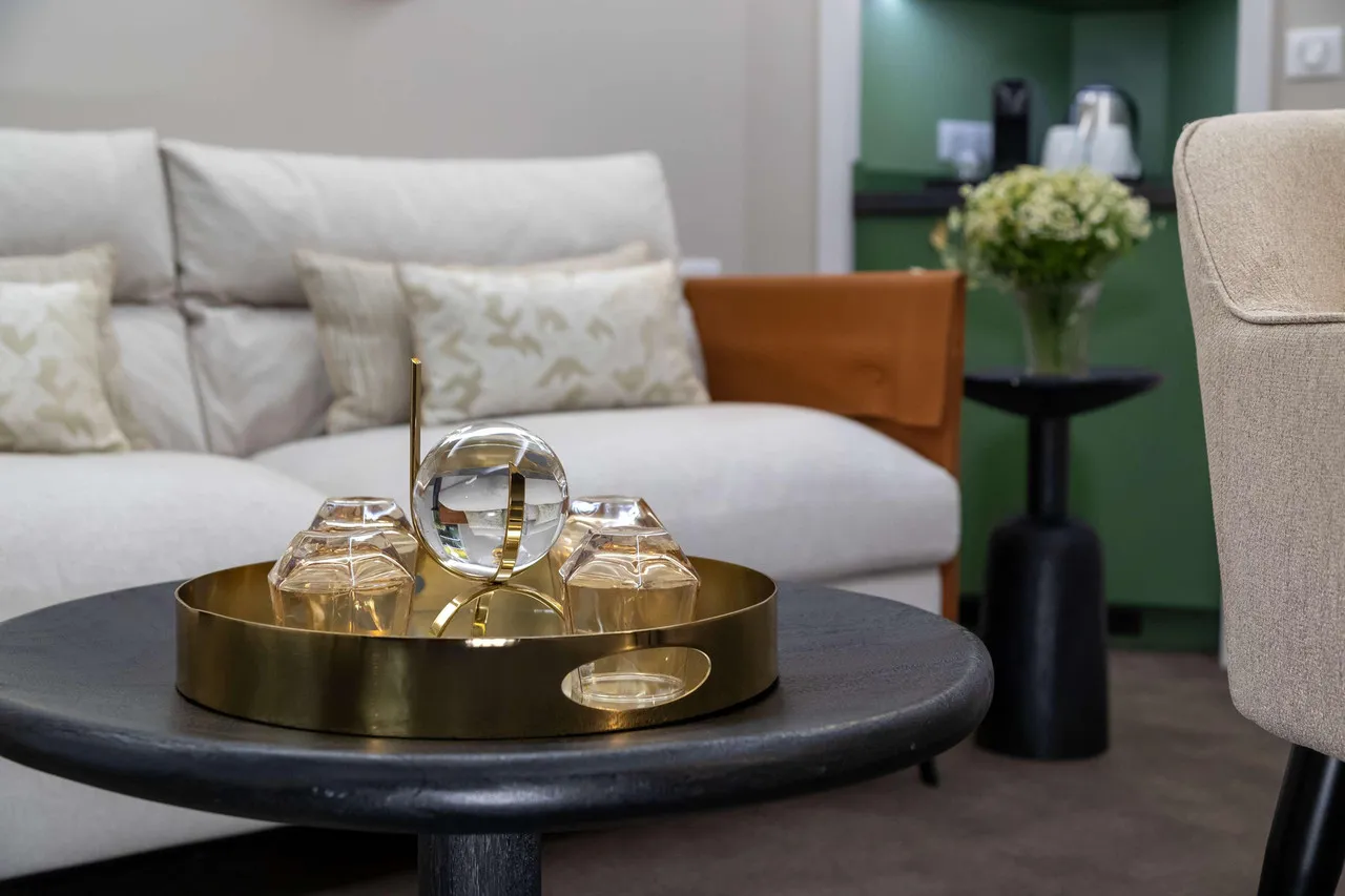 Azur Hotel — rooms and atmosphere