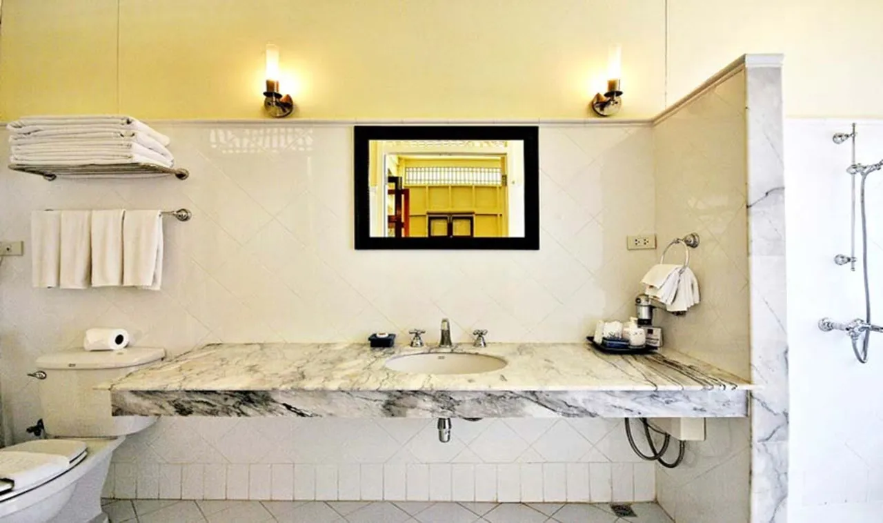 Baan Bayan Hua Hin — rooms and atmosphere