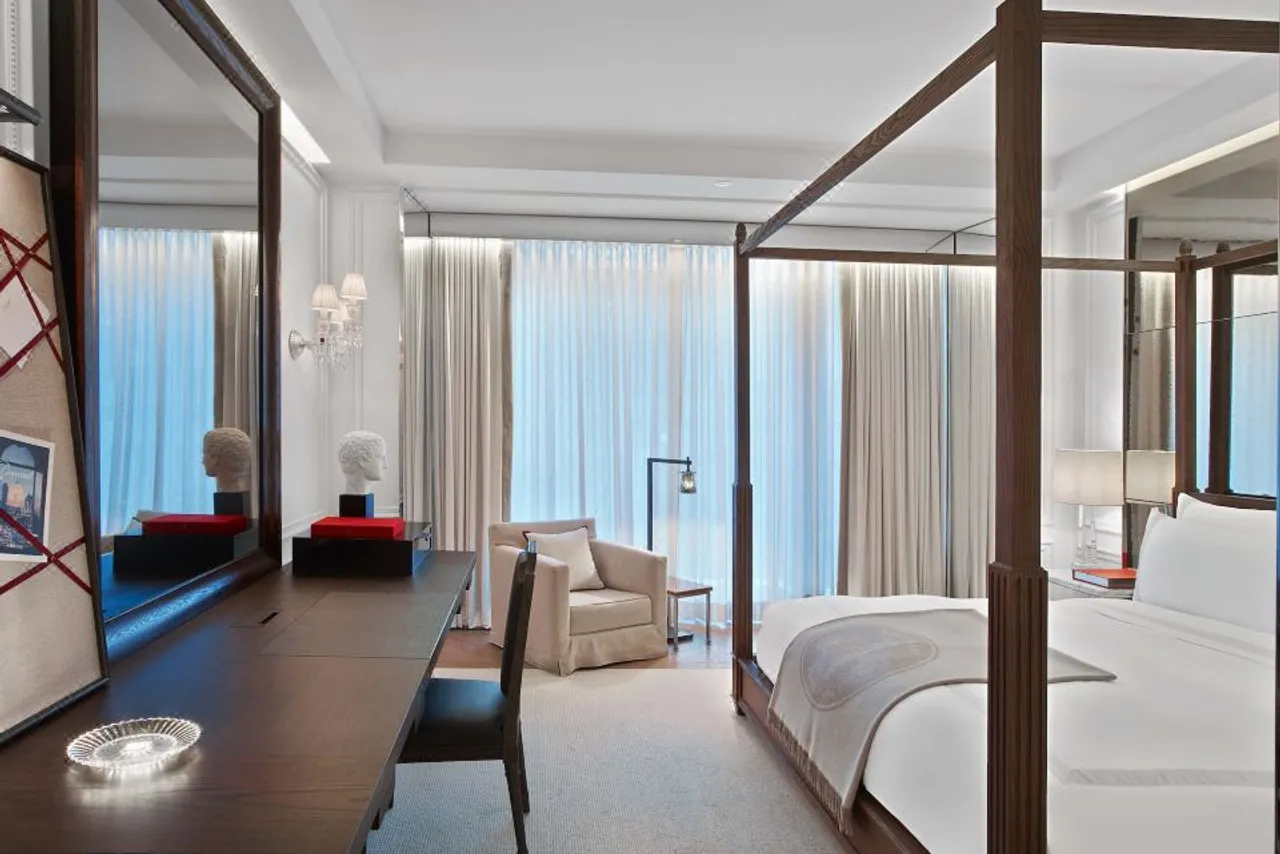 Baccarat Hotel and Residences New York — ภาพห้องพักและบรรยากาศ