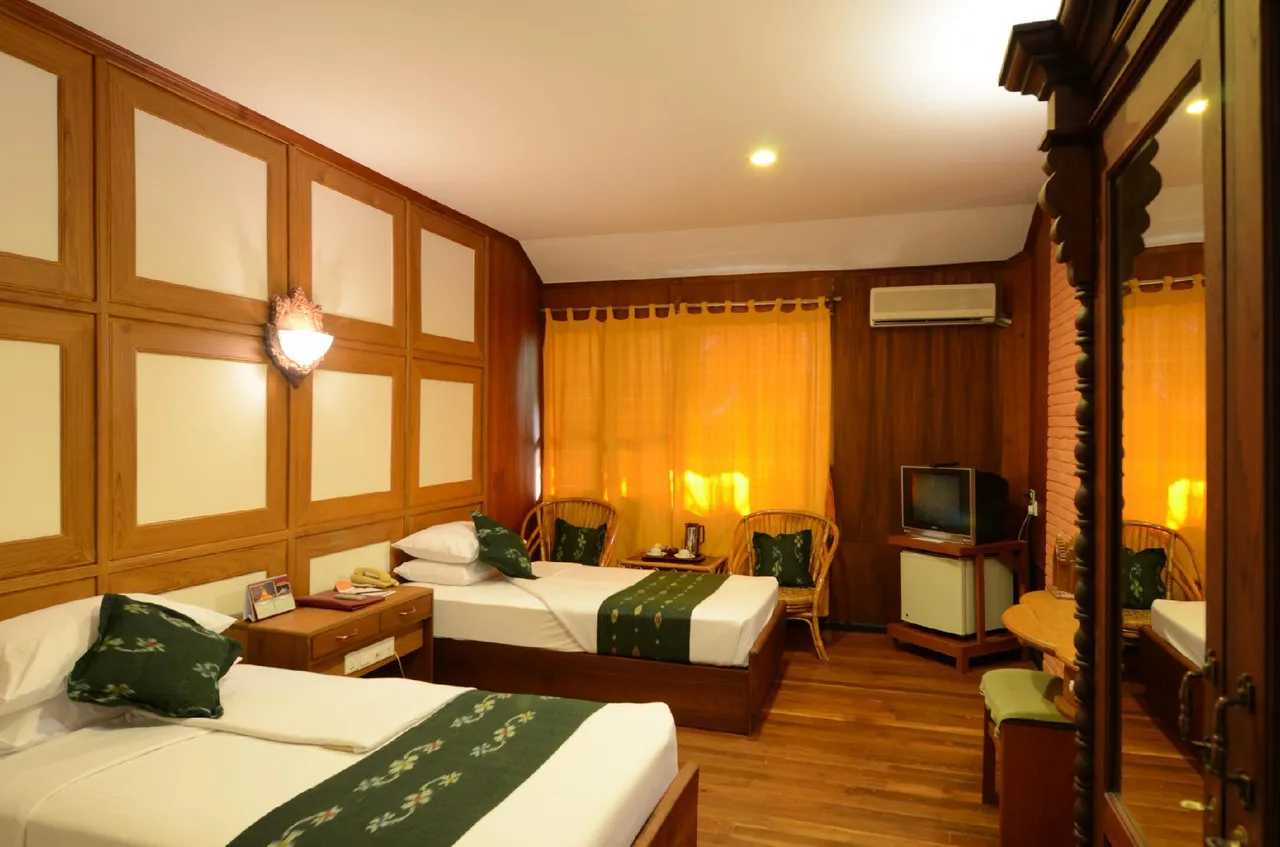 Bagan Hotel River View — rooms and atmosphere