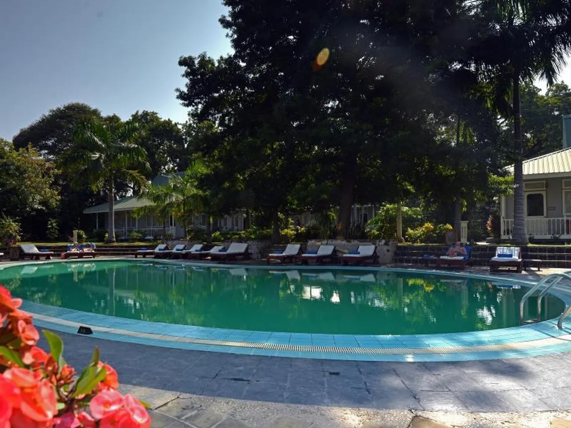 Bagan Thande Hotel — rooms and atmosphere