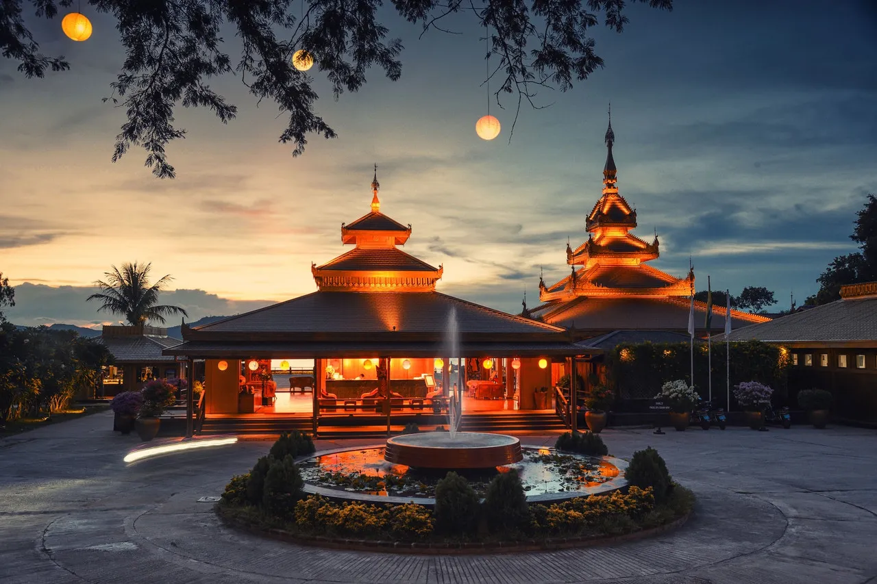 Bagan Thiripyitsaya Sanctuary Resort — rooms and atmosphere