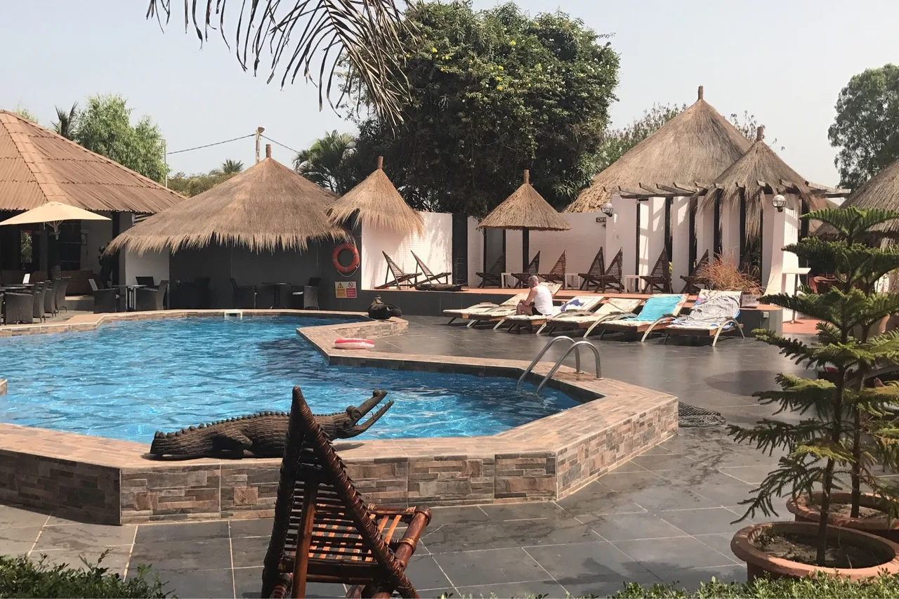 Bakotu Hotel — ภาพห้องพักและบรรยากาศ