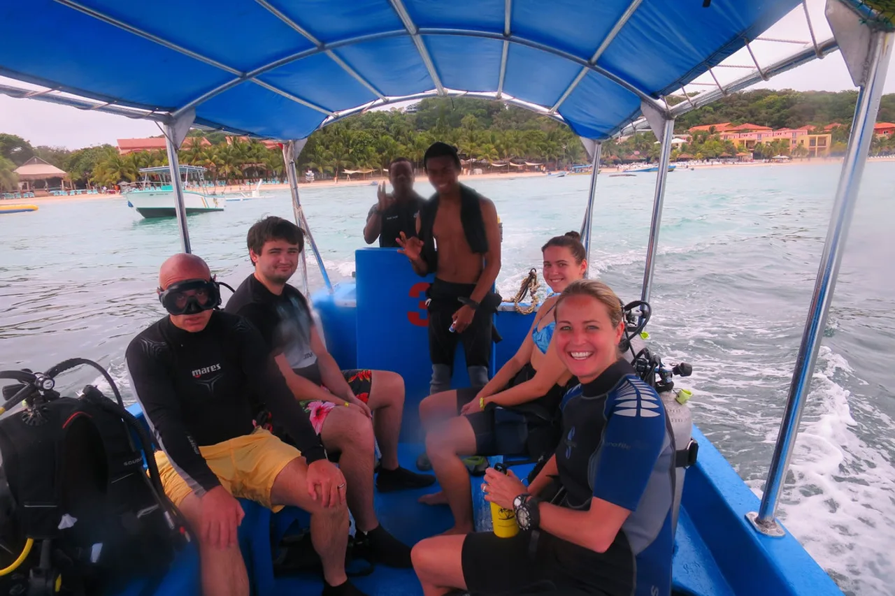 Bananarama Dive & Beach Resort — ภาพห้องพักและบรรยากาศ