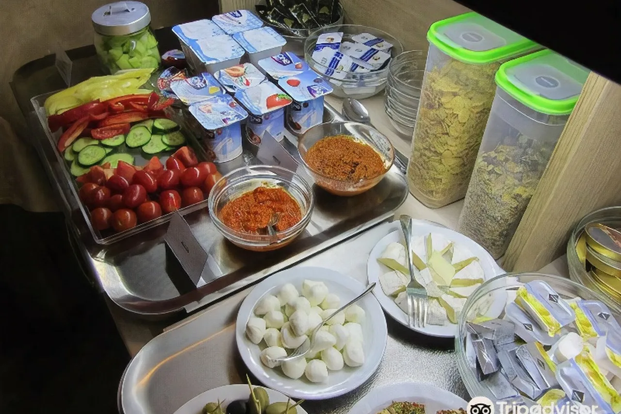 Barokk Hotel Promenád — ภาพห้องพักและบรรยากาศ