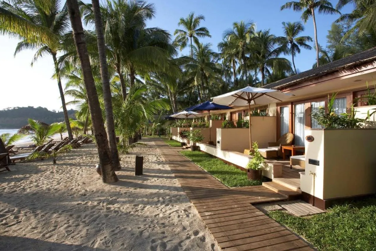 Bayview - The Beach Resort — โรงแรมในหาดงาปาลี