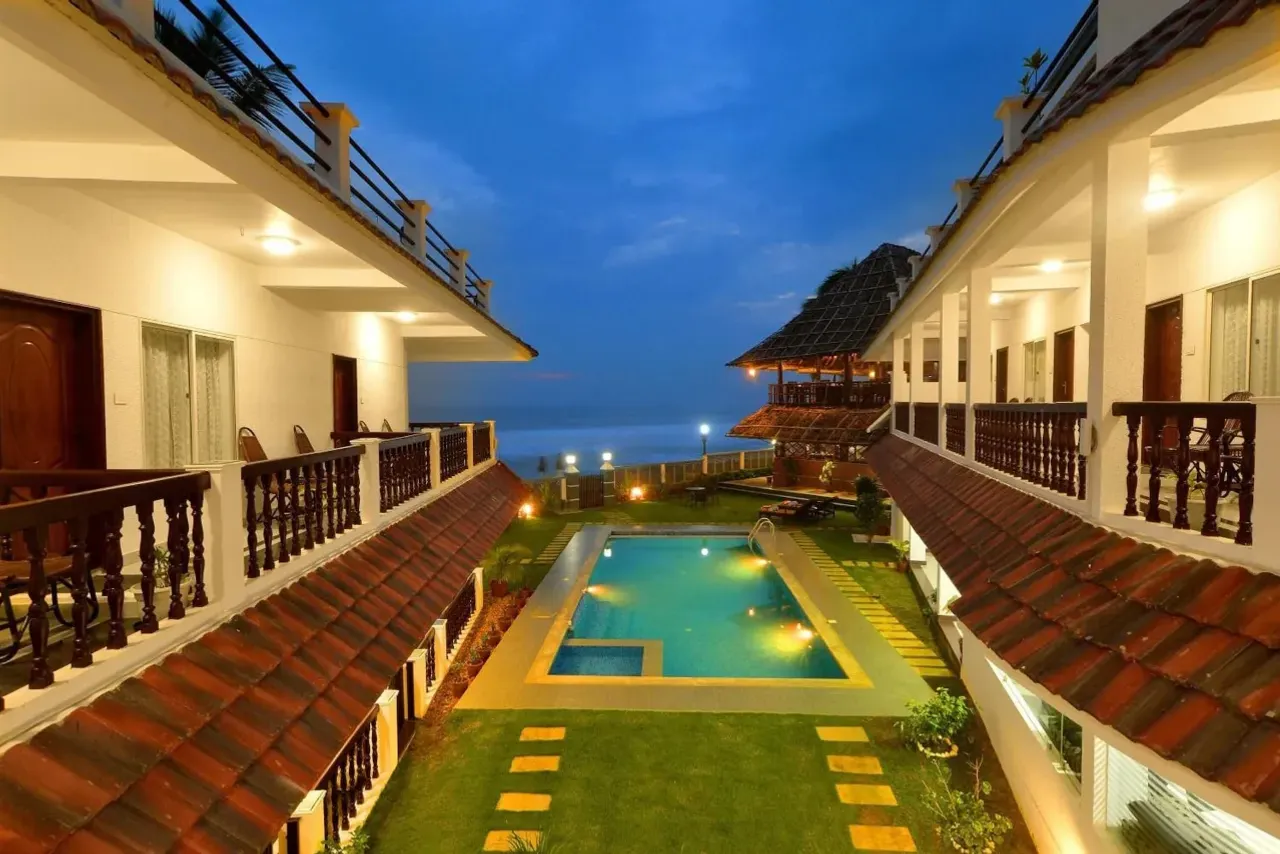 B'Canti Boutique Beach Resort — rooms and atmosphere