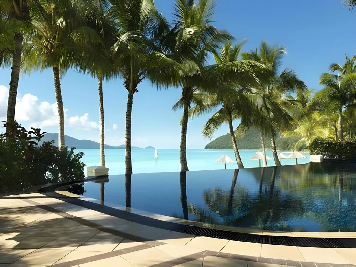 Beach Club — rooms and atmosphere