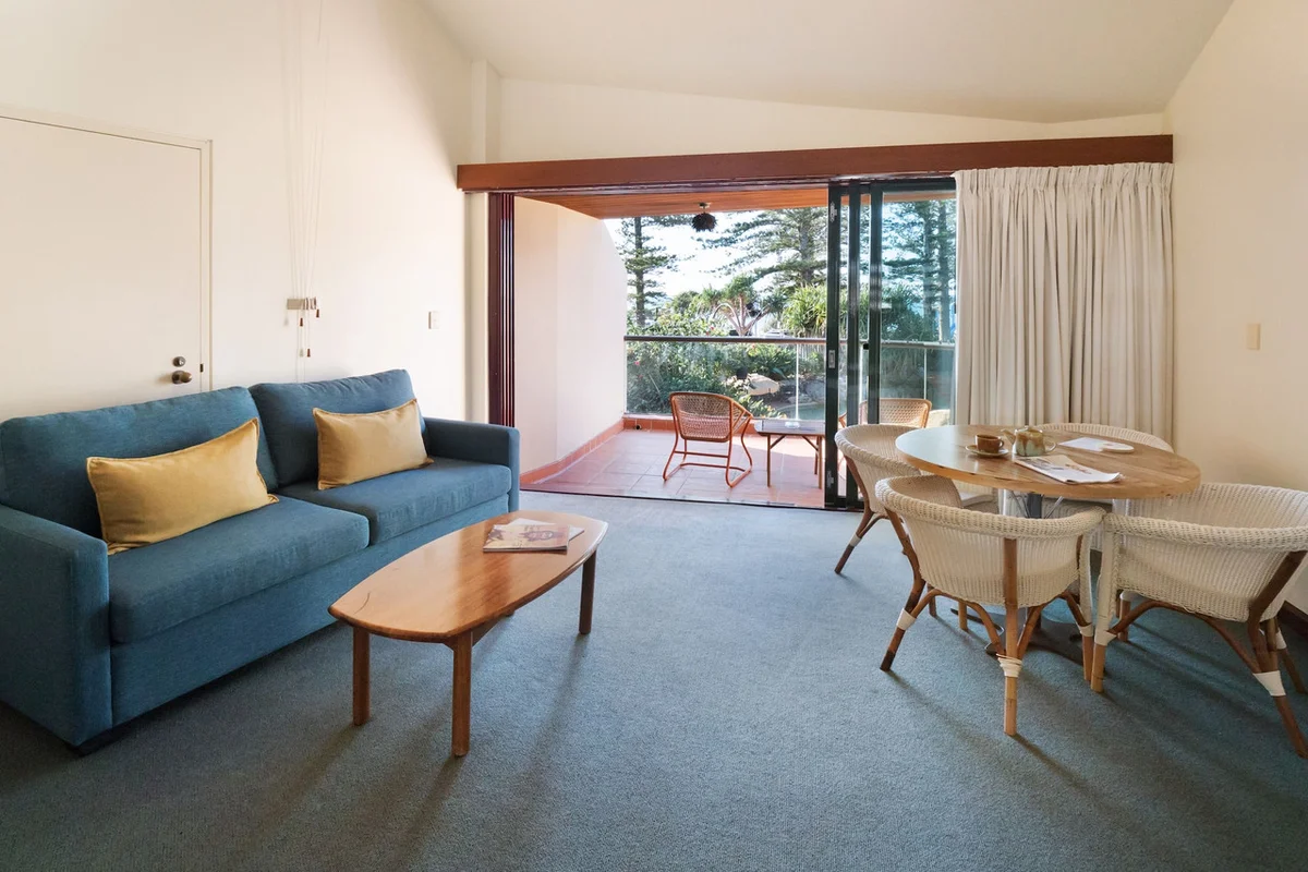 Beach Hotel Resort — rooms and atmosphere