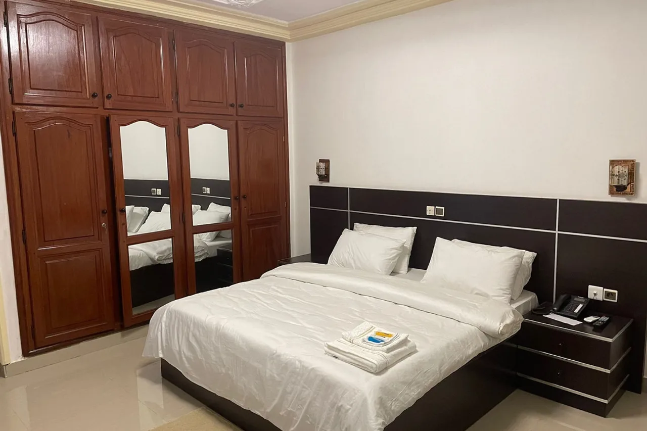 Beach Sand Hotel and Resort — ภาพห้องพักและบรรยากาศ