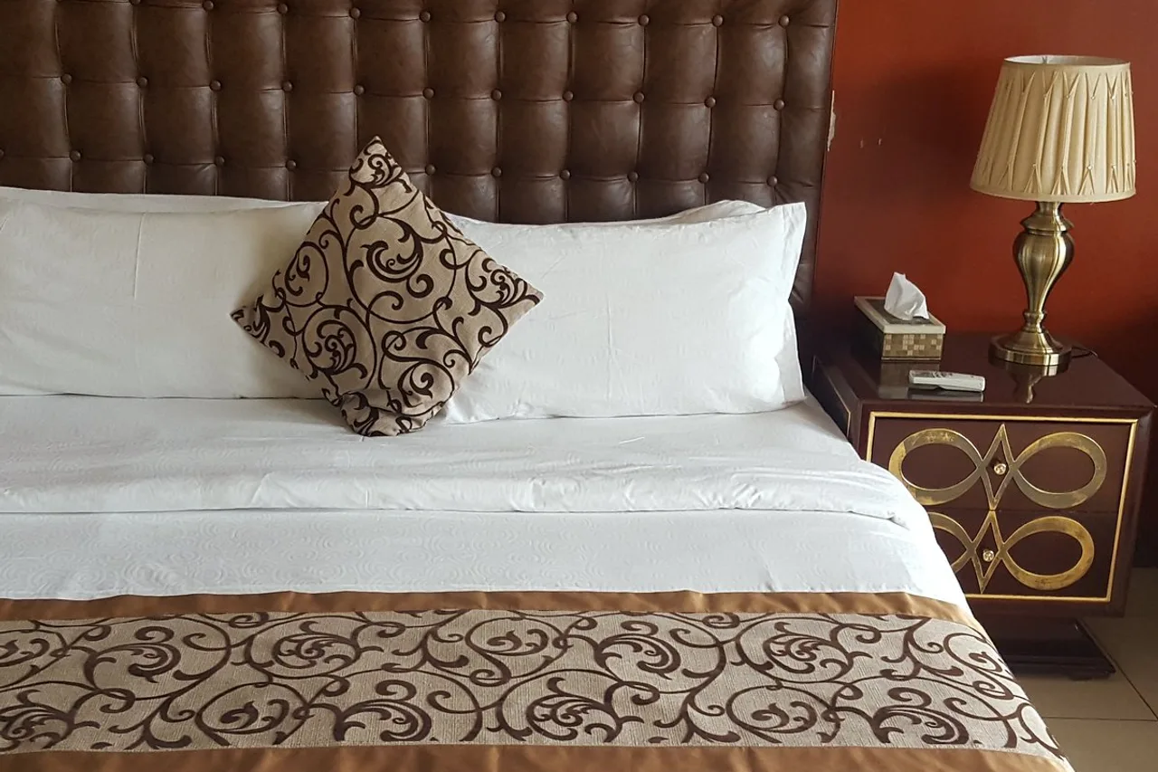 Beatrice Hotel — ภาพห้องพักและบรรยากาศ