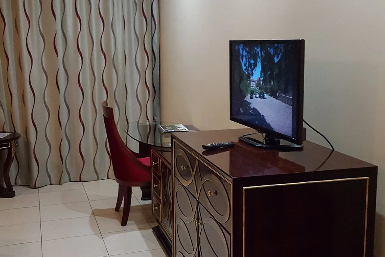 Beatrice Hotel — ภาพห้องพักและบรรยากาศ