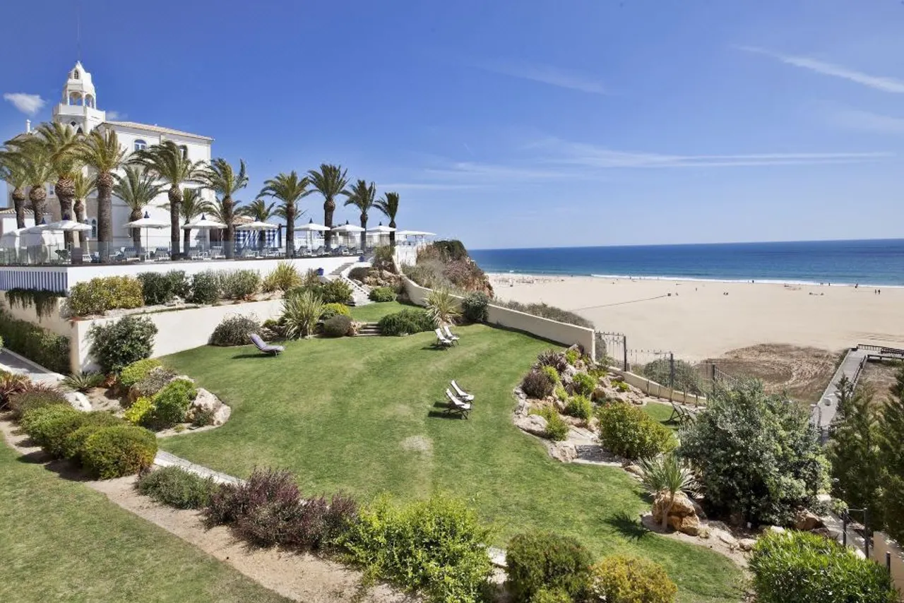 Bela Vista Hotel & Spa - Relais & Chateaux — rooms and atmosphere