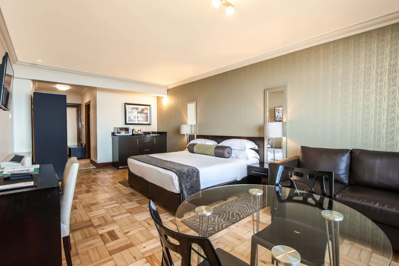 Belaire Suites Hotel — เดอร์บัน