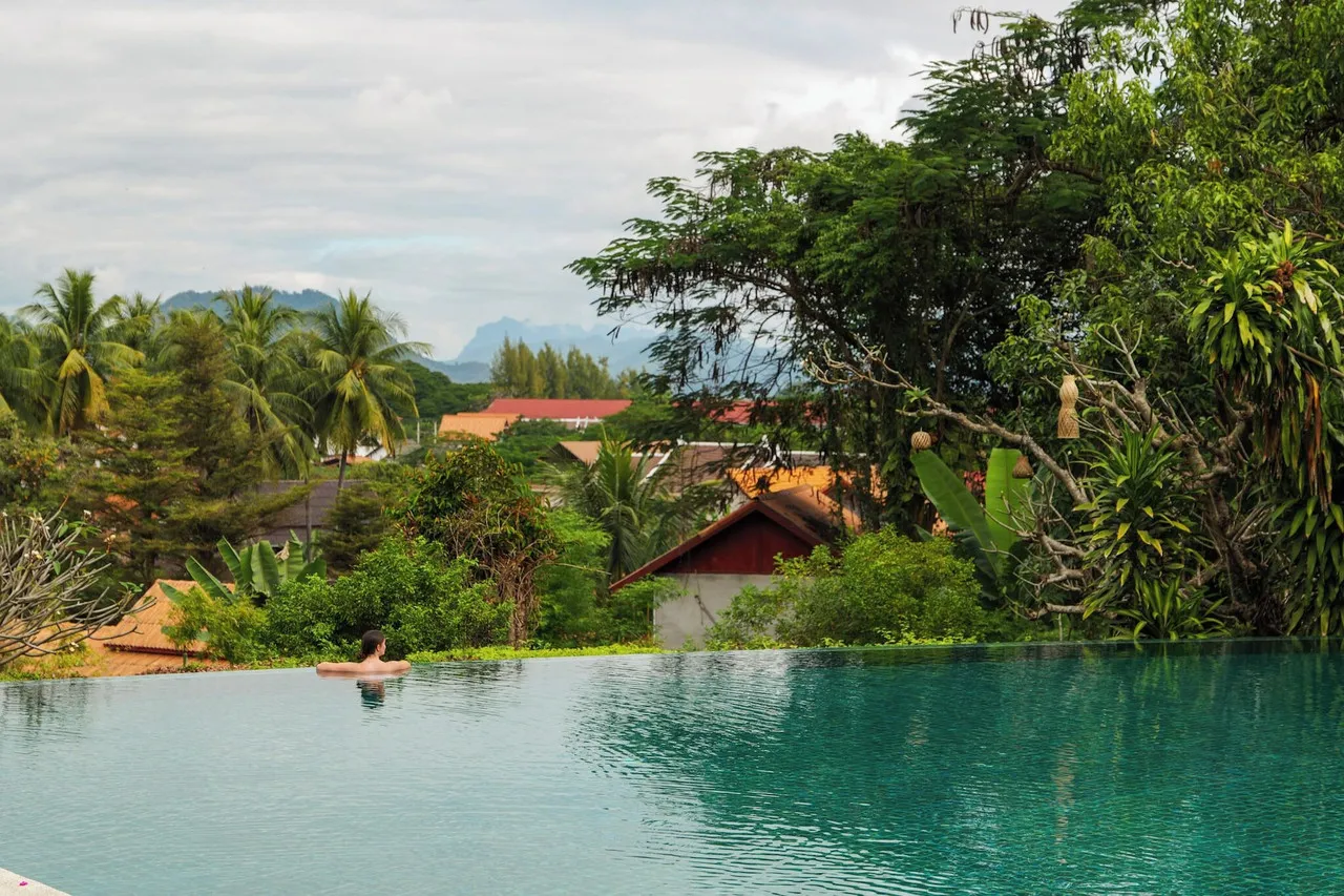 Belmond La Résidence Phou Vao — rooms and atmosphere