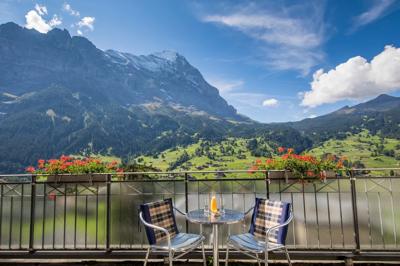 Belvedere Swiss Quality Hotel — rooms and atmosphere