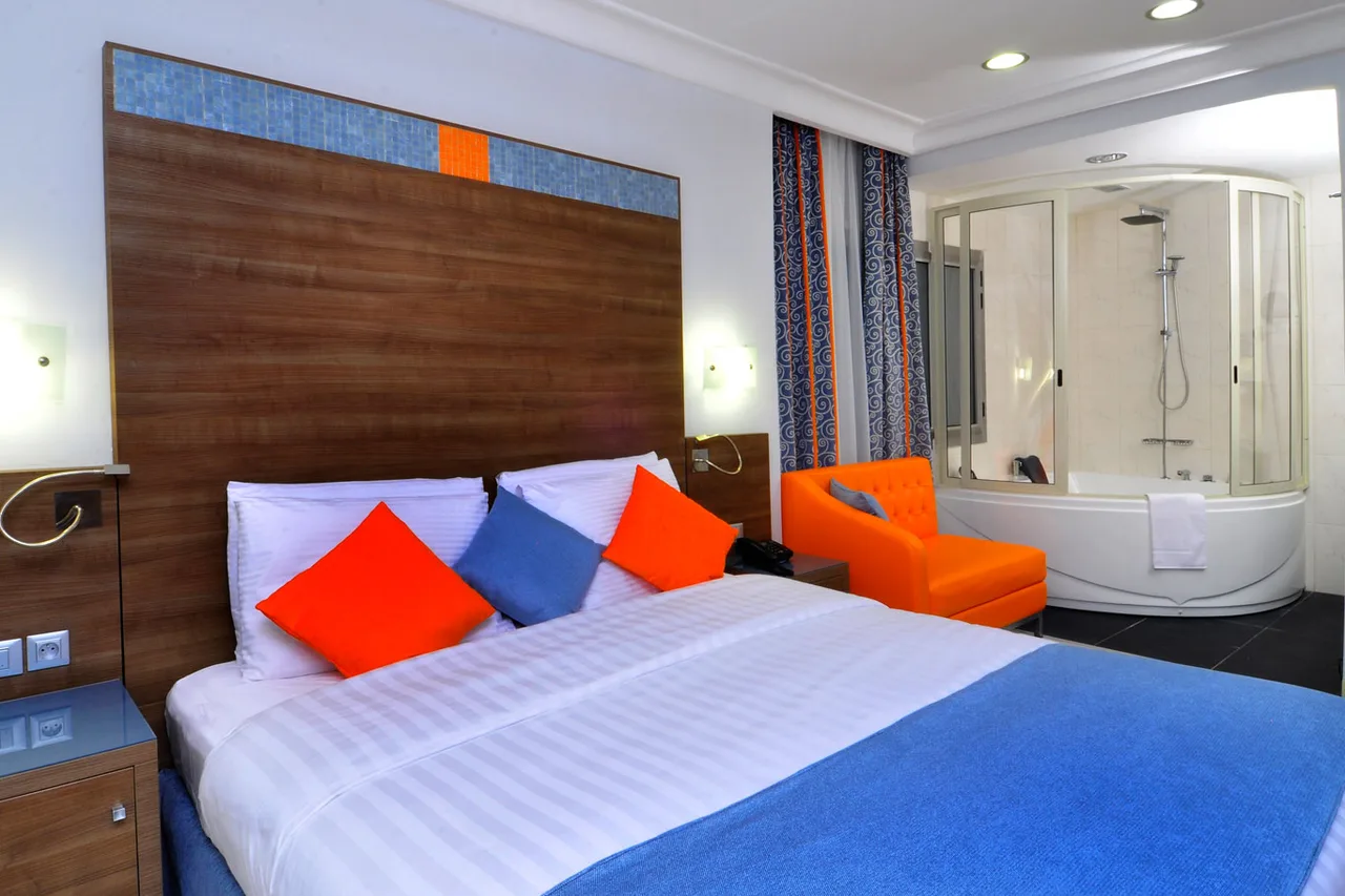 Benin Royal Hotel — โรงแรมในโกโตนู