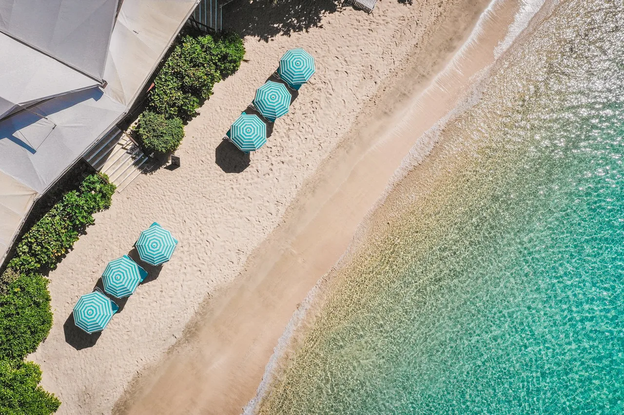 Bequia Beach Hotel — ภาพห้องพักและบรรยากาศ