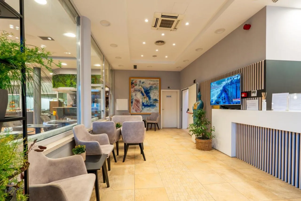 Berkeley Hotel & Day Spa — rooms and atmosphere